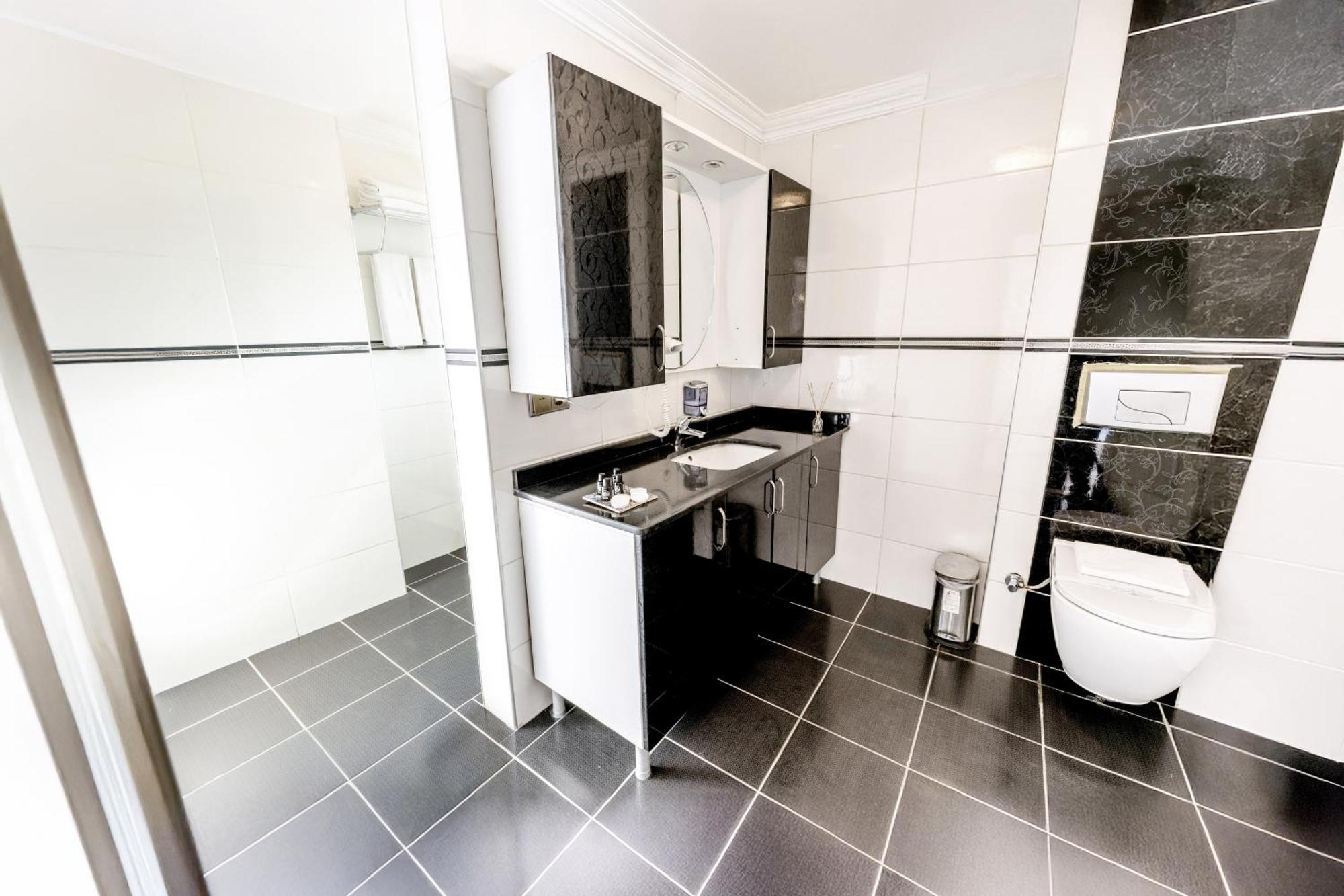 Olive Garden Suite Hotel Istanboel Buitenkant foto